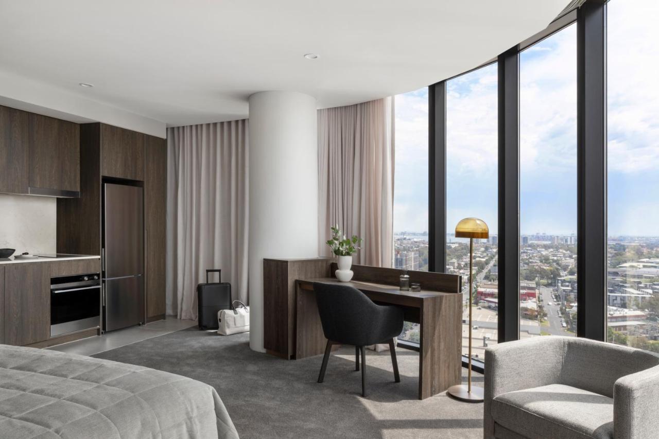 Aparthotel Oakwood Premier Melbourne Zewnętrze zdjęcie The interior of a typical apartment